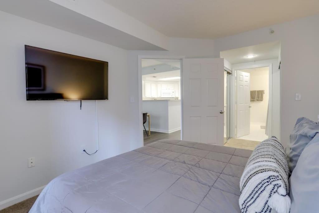 Sensational 1 Bedroom At Ballston Place With Gym Arlington