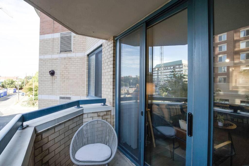 Sensational 1 Bedroom At Ballston Place With Gym Arlington